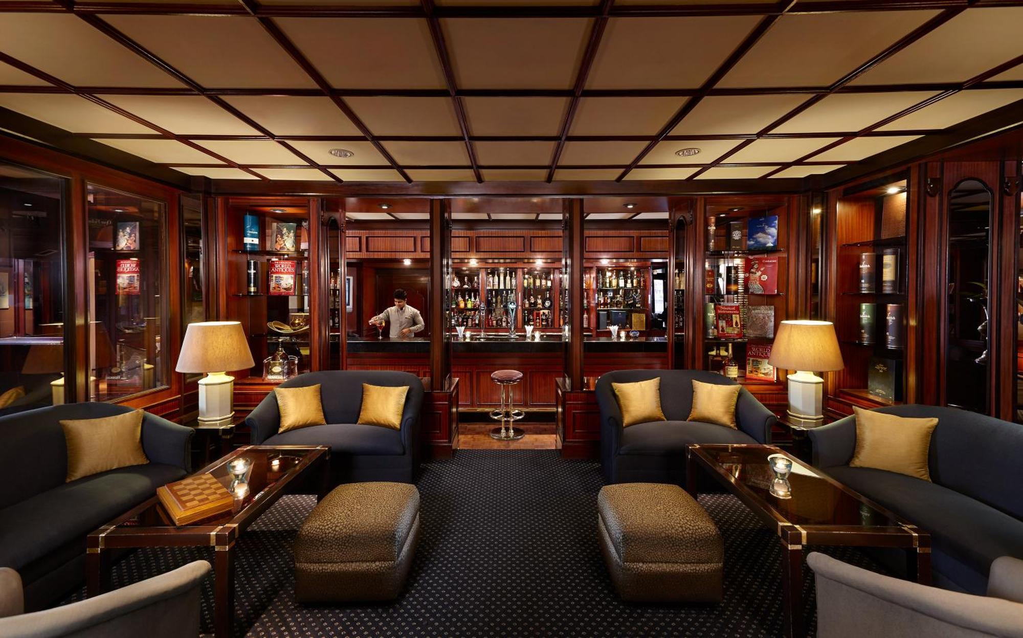 Cinnamon Lakeside Kolombo Exteriér fotografie The bar at the St. Regis