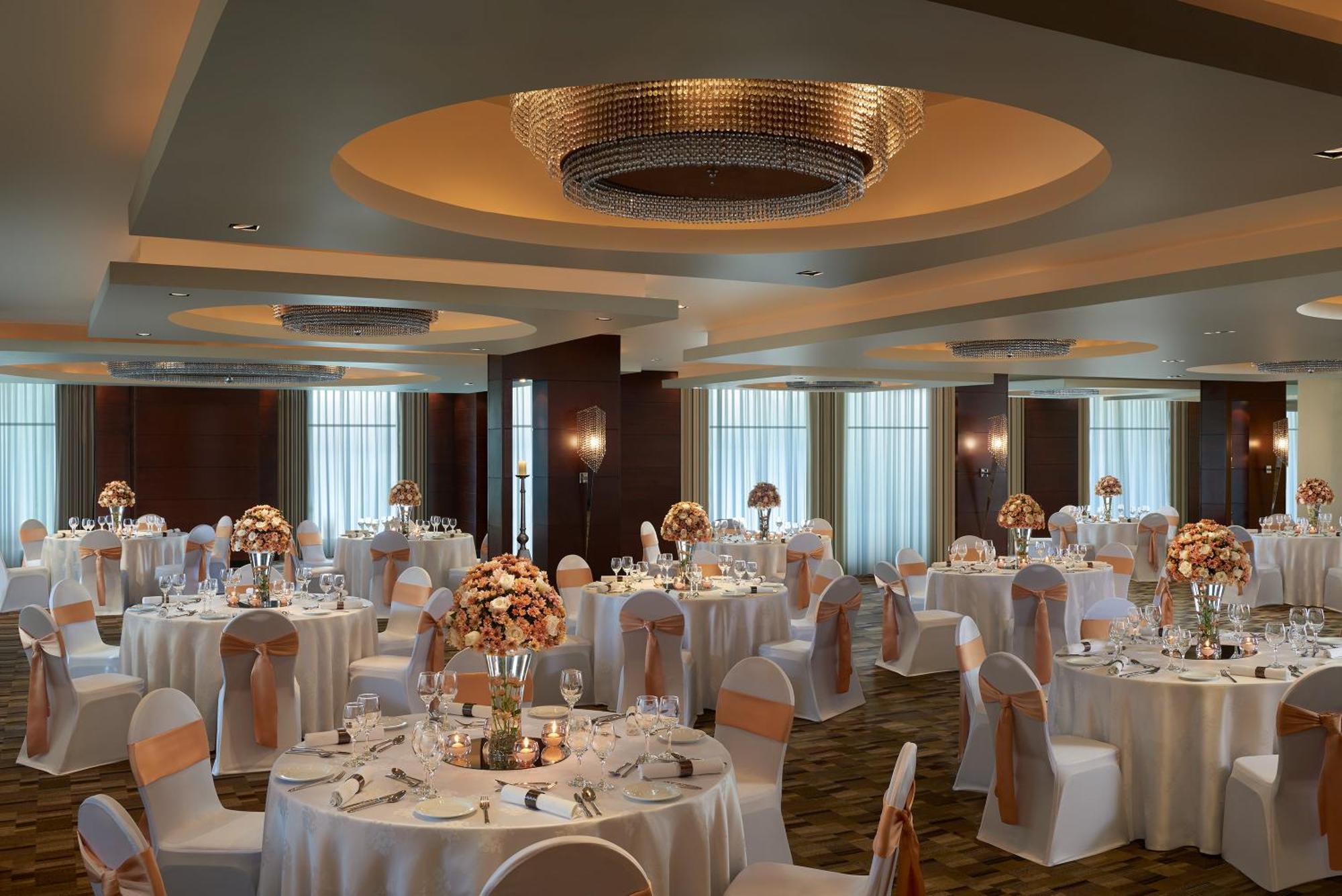 Cinnamon Lakeside Kolombo Exteriér fotografie The ballroom at the hotel