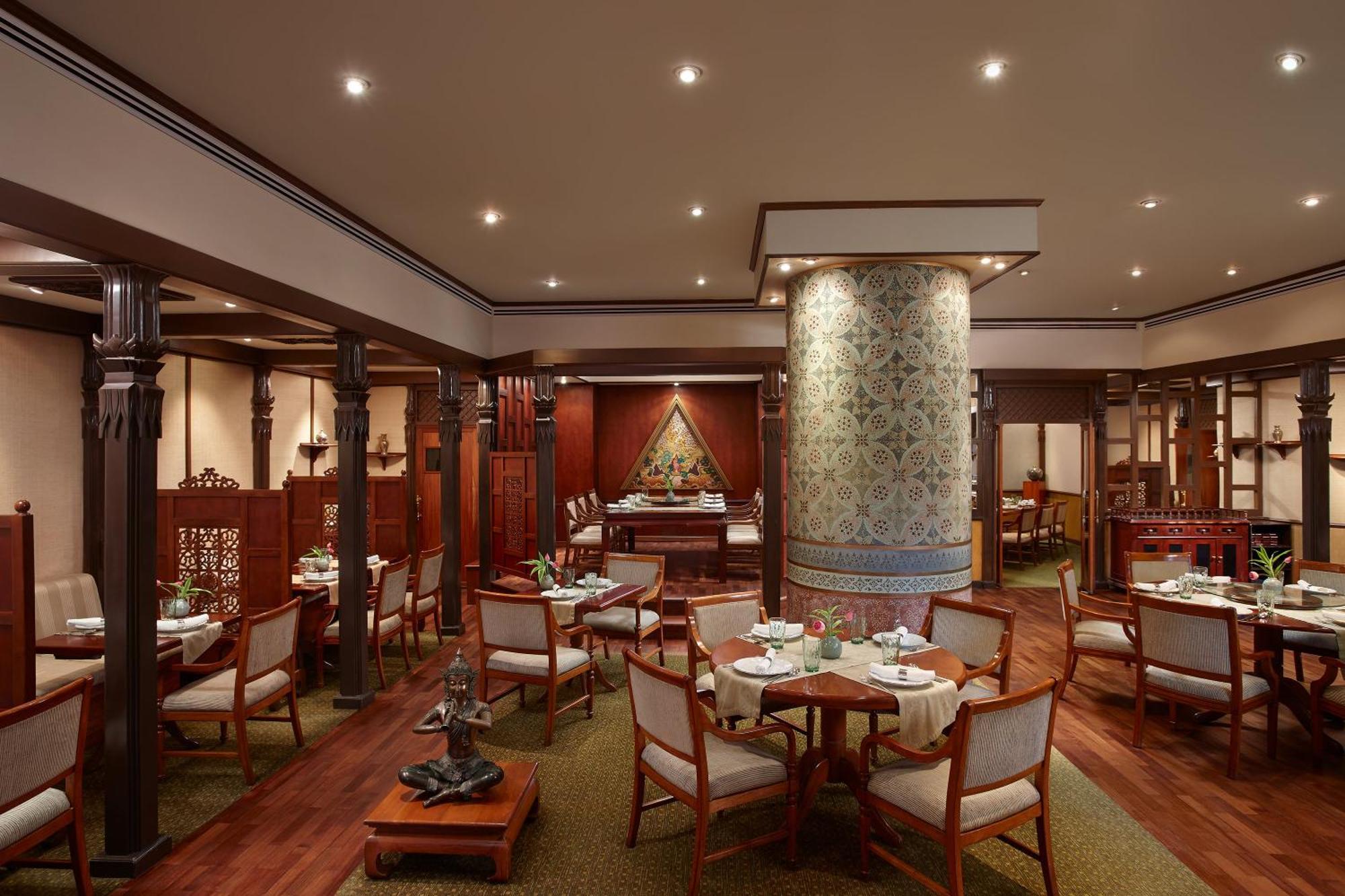 Cinnamon Lakeside Kolombo Exteriér fotografie The interior of the restaurant