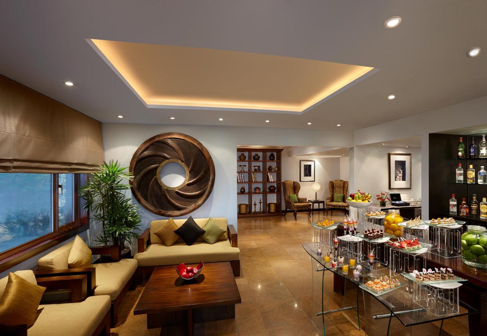 Cinnamon Lakeside Kolombo Exteriér fotografie The Club Lounge at the Taj Mahal Palace, Mumbai