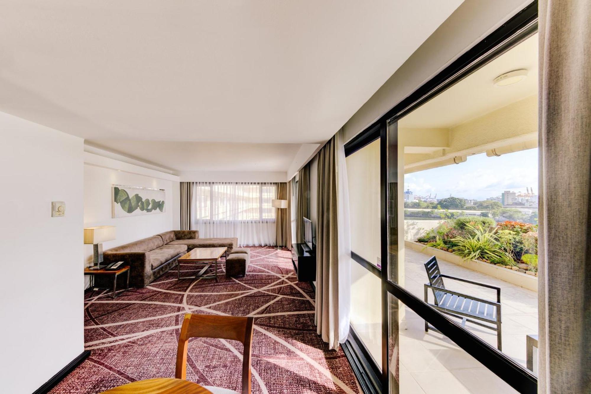 Cinnamon Lakeside Kolombo Exteriér fotografie A suite at the Hilton San Francisco